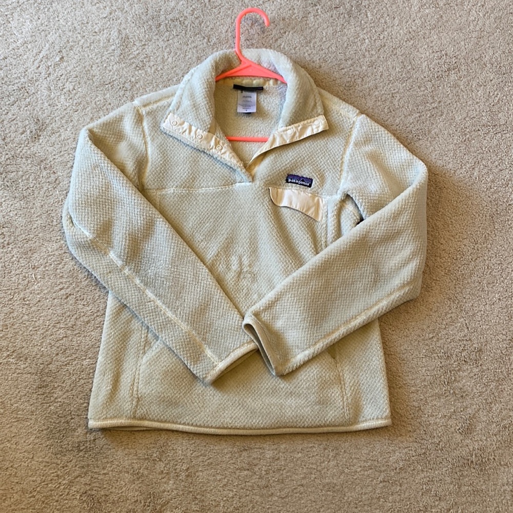 Patagonia | Cream colored Quarter Zip